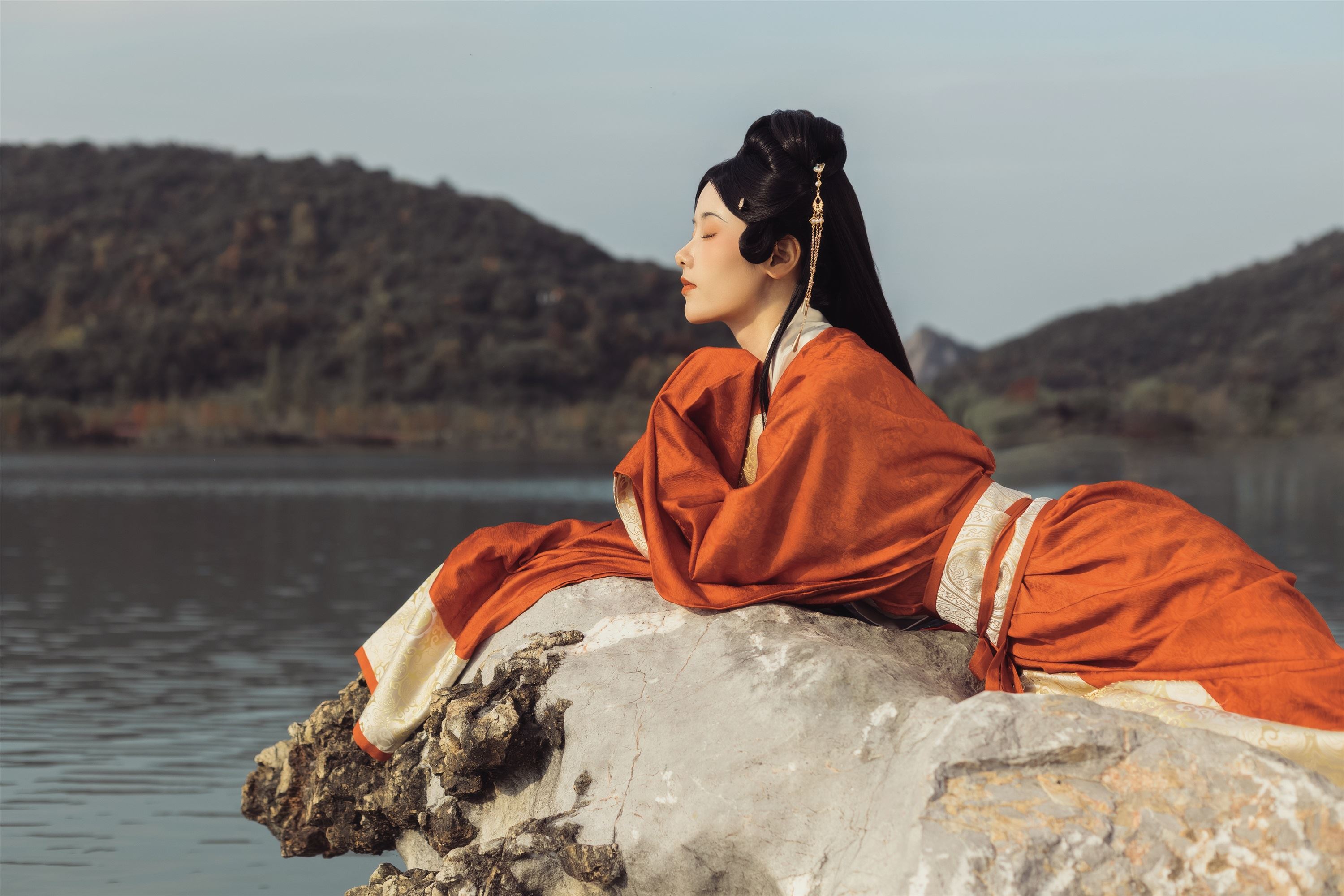 YITUYU艺图语 2025.01.29 关雎 人间月-素尘